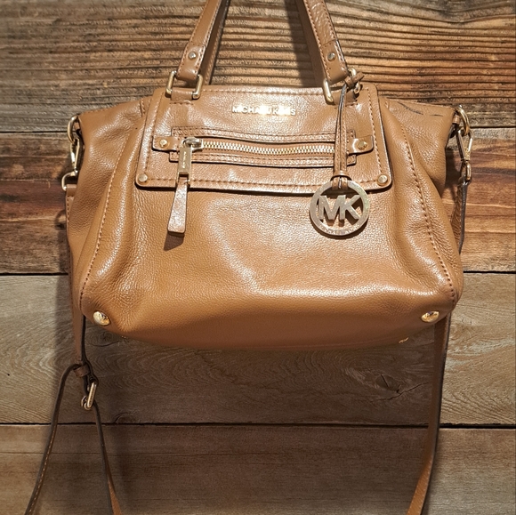 Michael Kors Gilmore Medium East West Leather Satchel Bag - Picture 7 of 7